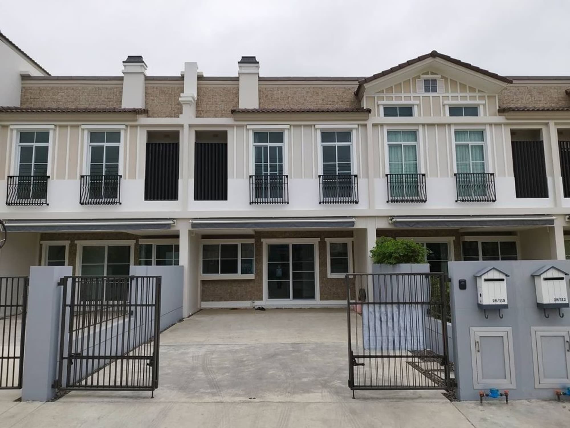 3 Bed Townhouse for Rent in Prawet - Image 1