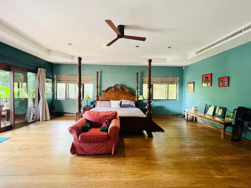 5 Bedroom House