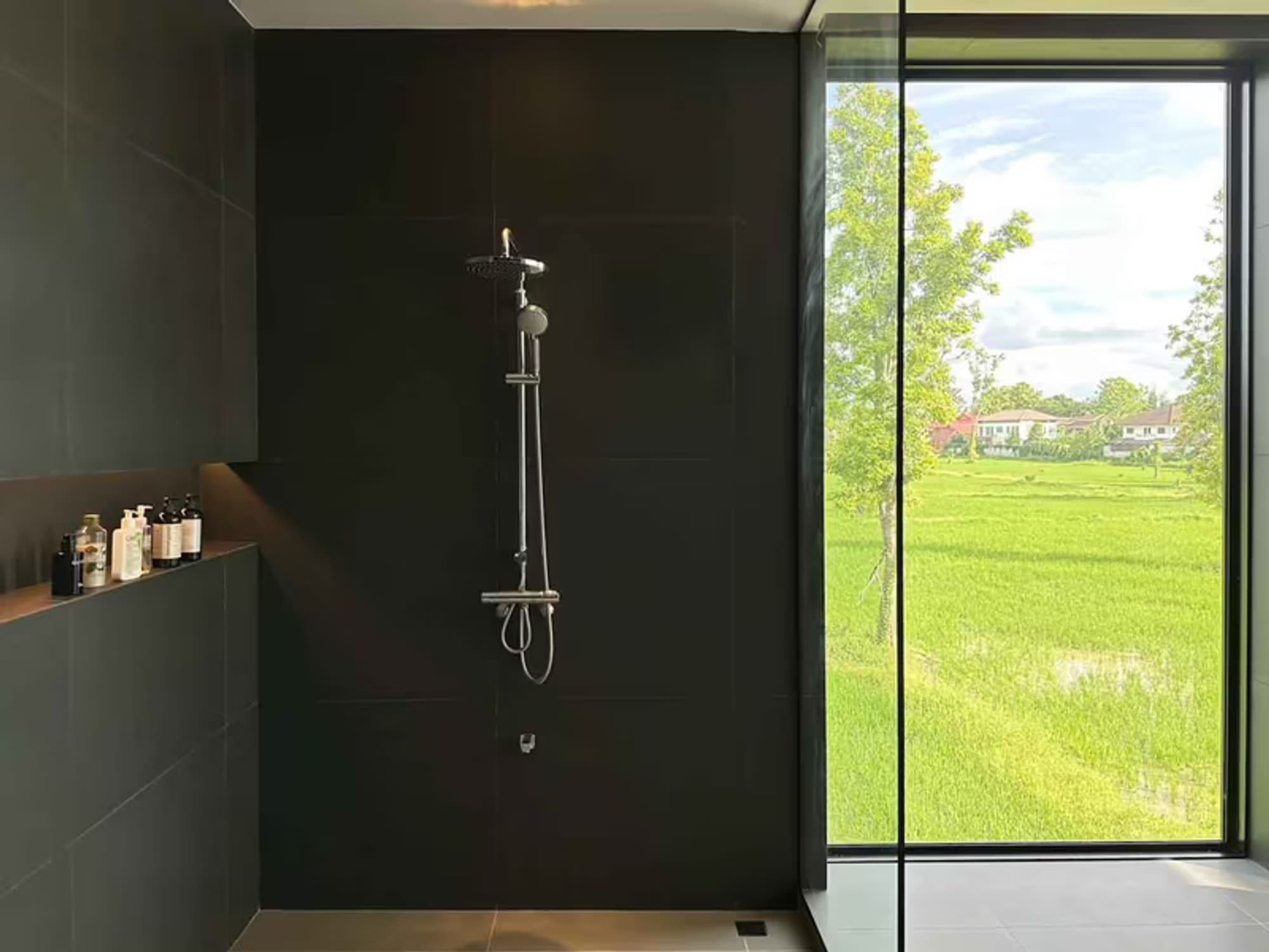Modern House for Sale - Image 12