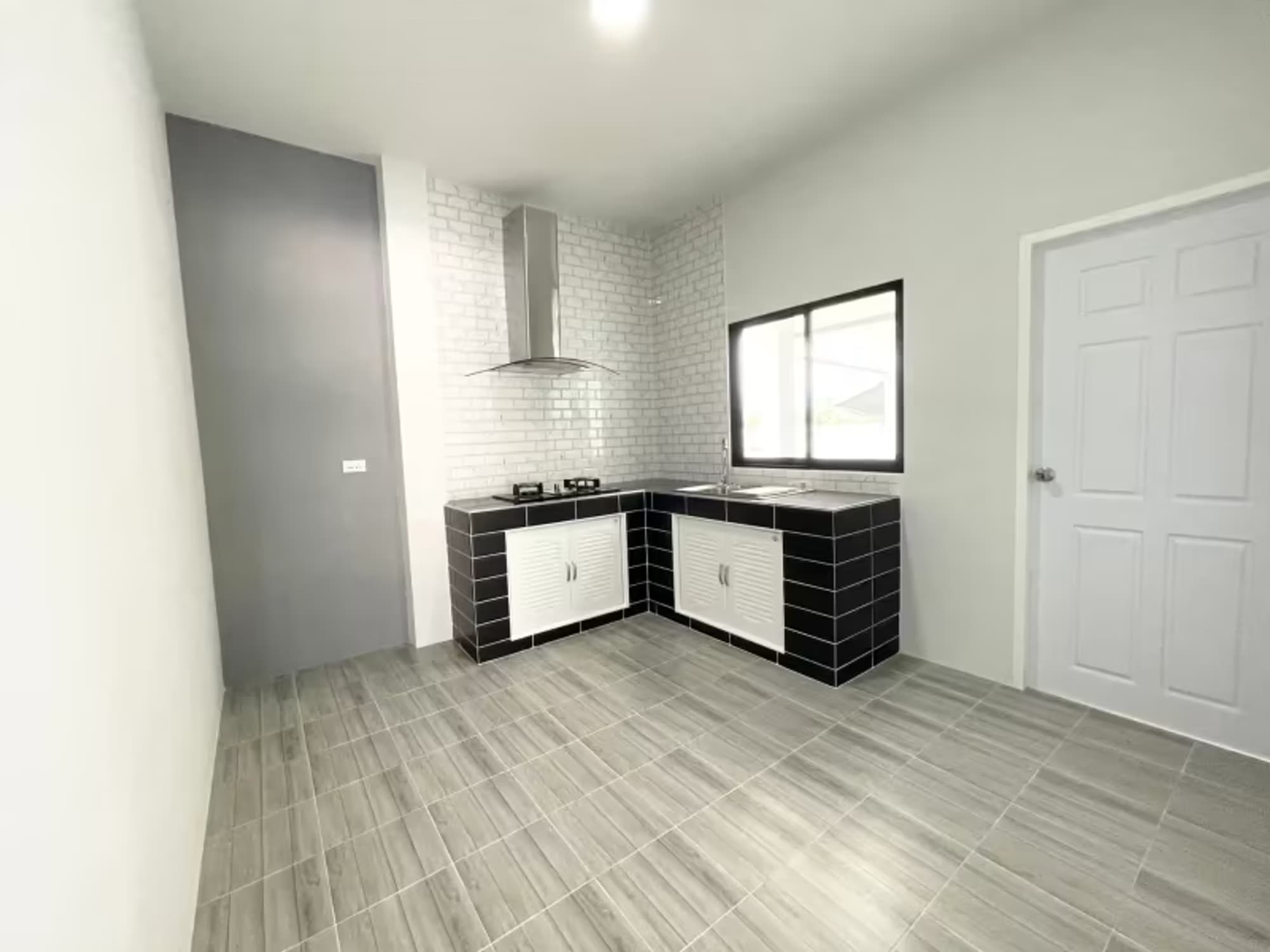 3 Bedroom House - Image 8