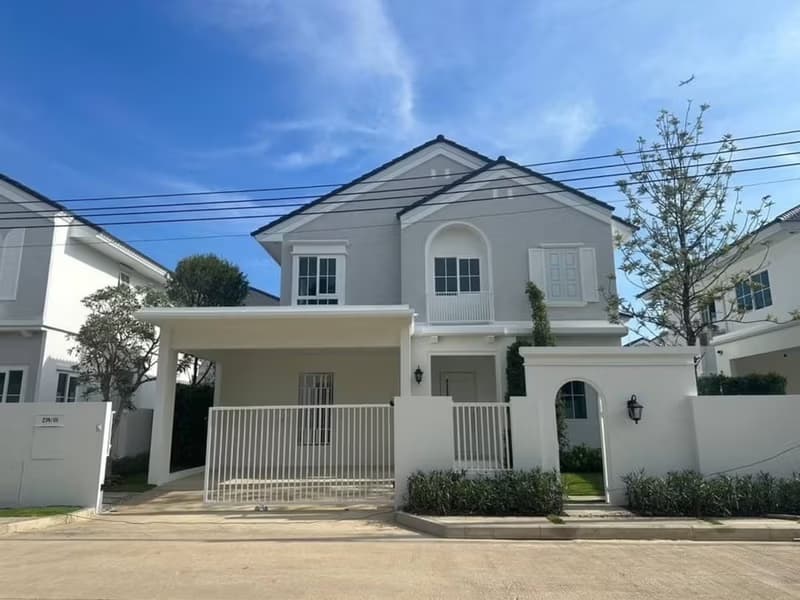 House for Sale in Bang Phli.
