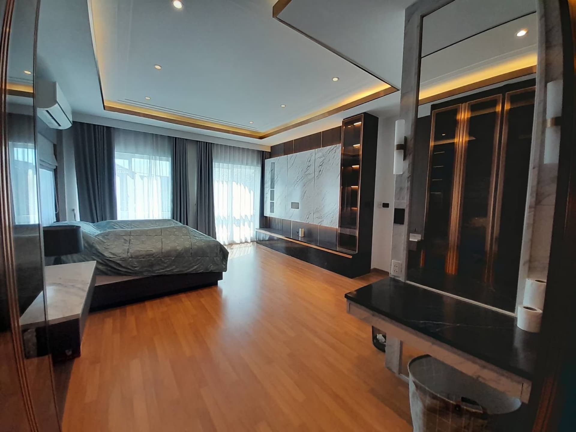 7 Bed House for Rent and Sale in Mueang Chiang Mai - Image 6