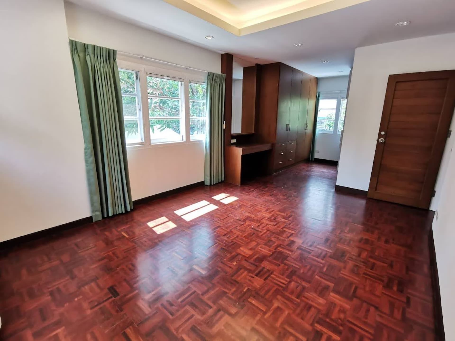 3 Bed House for Rent in Watthana - Image 12