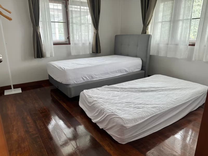 4 Bed House for Rent in Phra Khanong