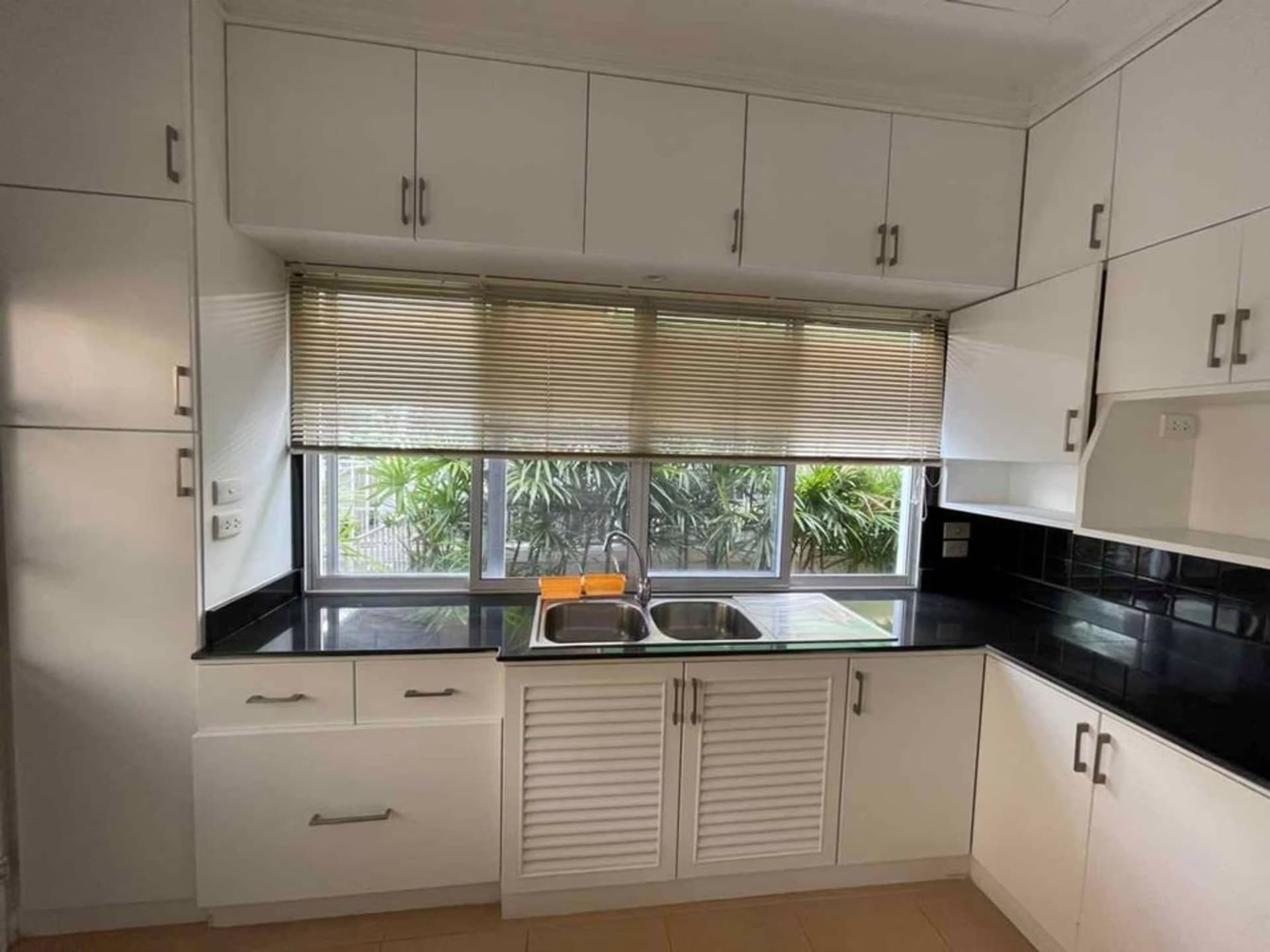 3 Bed House for Rent in Hang Dong - Image 9