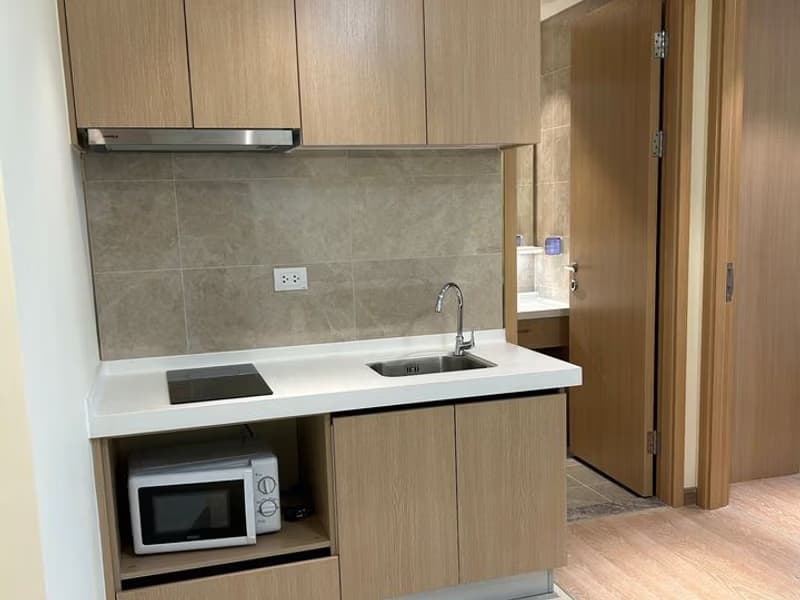 Condo for Rent at Regal Sathon-Naradhiwas