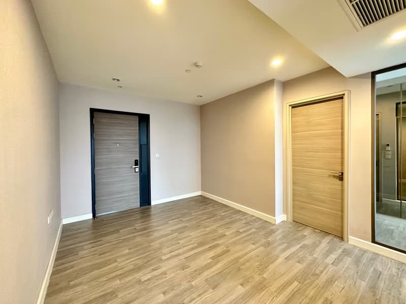 1 Bed Condo for Sale in Bang Rak