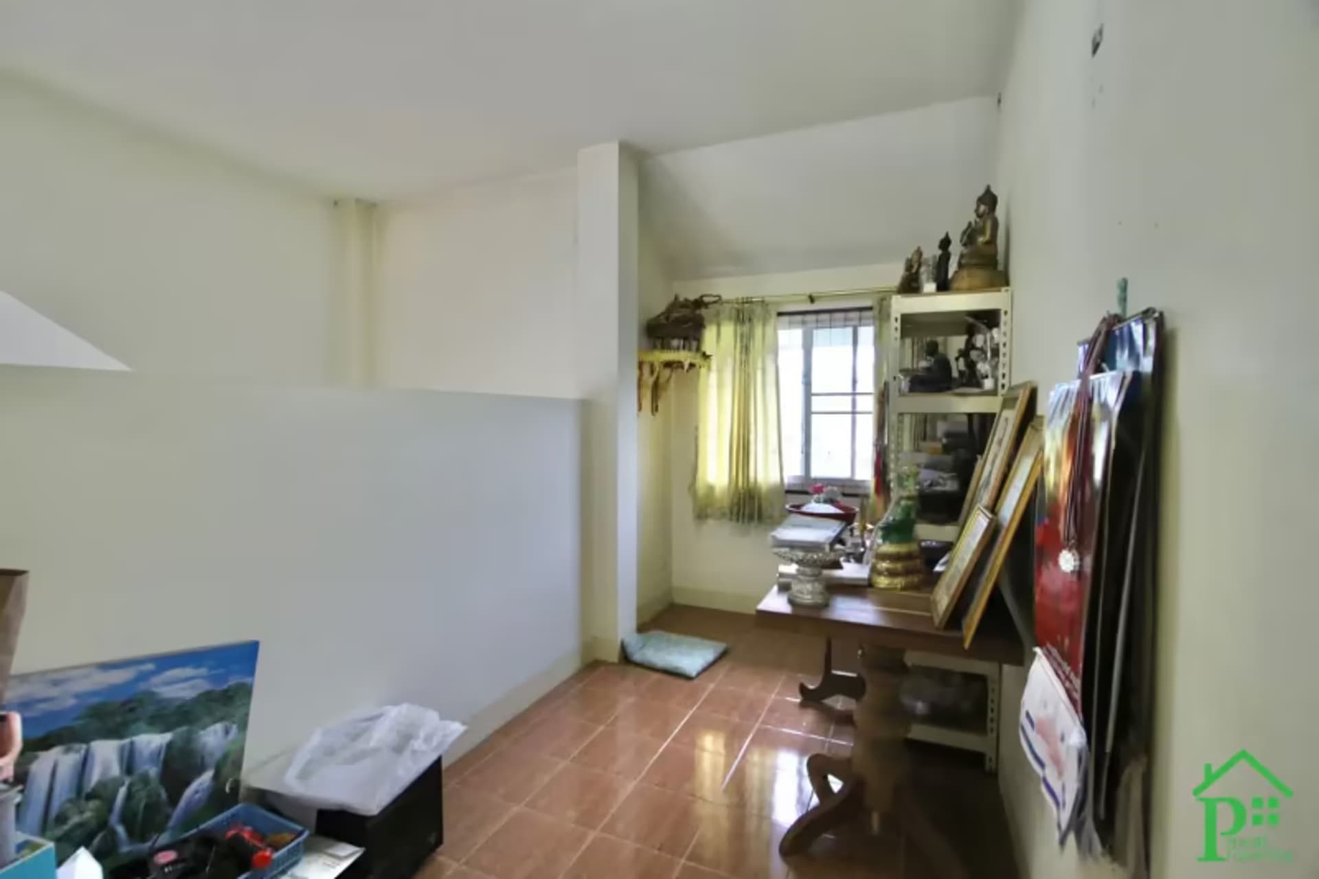9 Bedroom House - Image 15