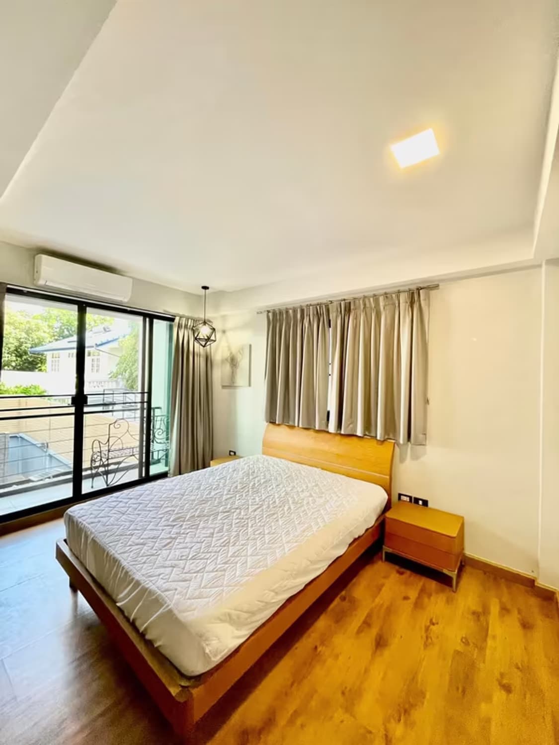4 Bedroom House - Image 11
