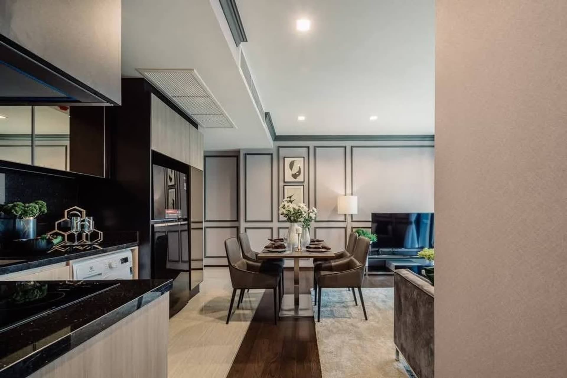 2 Bed Condo for Rent and Sale in Ratchathewi - Image 2