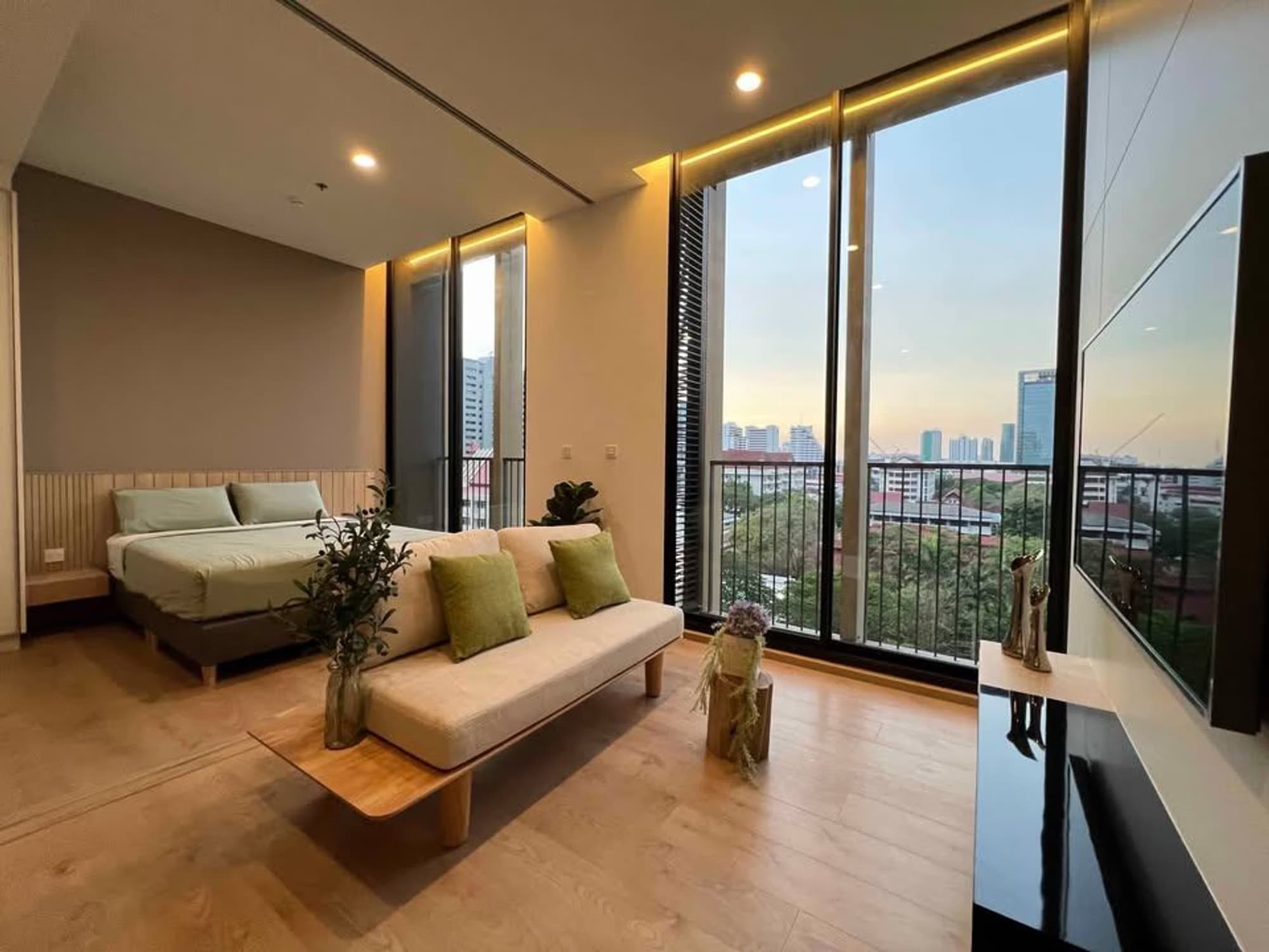 1 Bed Condo for Rent in Watthana - Image 2