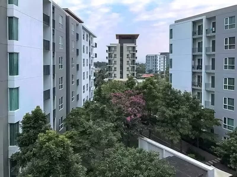 1 Bedroom Condo