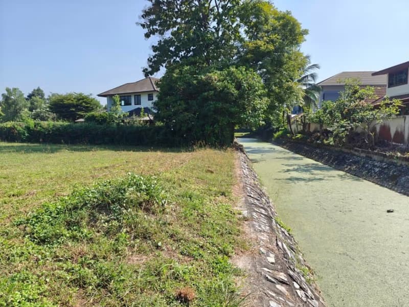  Land for Sale in Hang Dong District