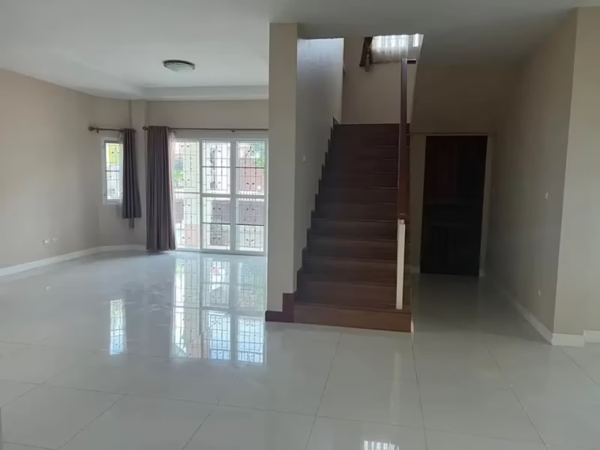 3 Bedroom House - Image 5