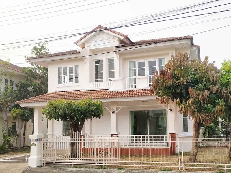 House for Sale at Land and Houses Park San Sai