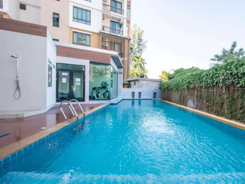 1 Bedroom Condo