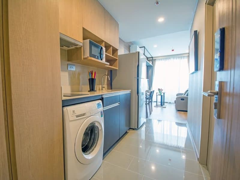 1 Bedroom Condo