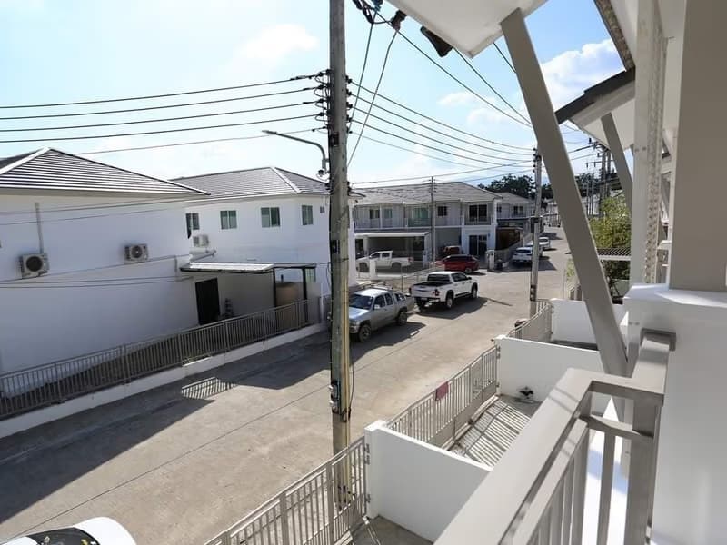 3 Bed Townhouse for Rent in Mueang Chiang Mai
