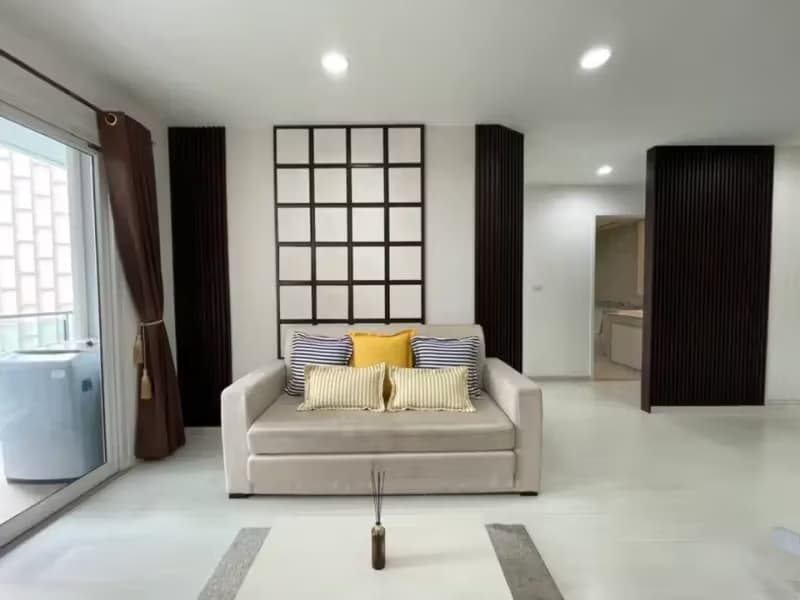 1 Bedroom Condo