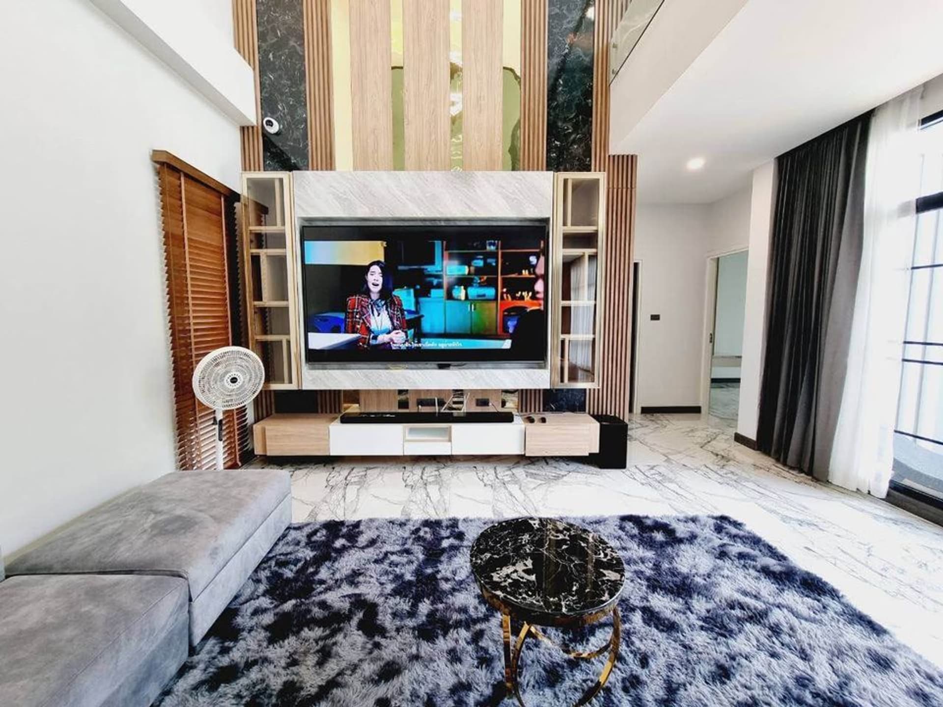 5 Bed House for Rent in San Sai - Image 4