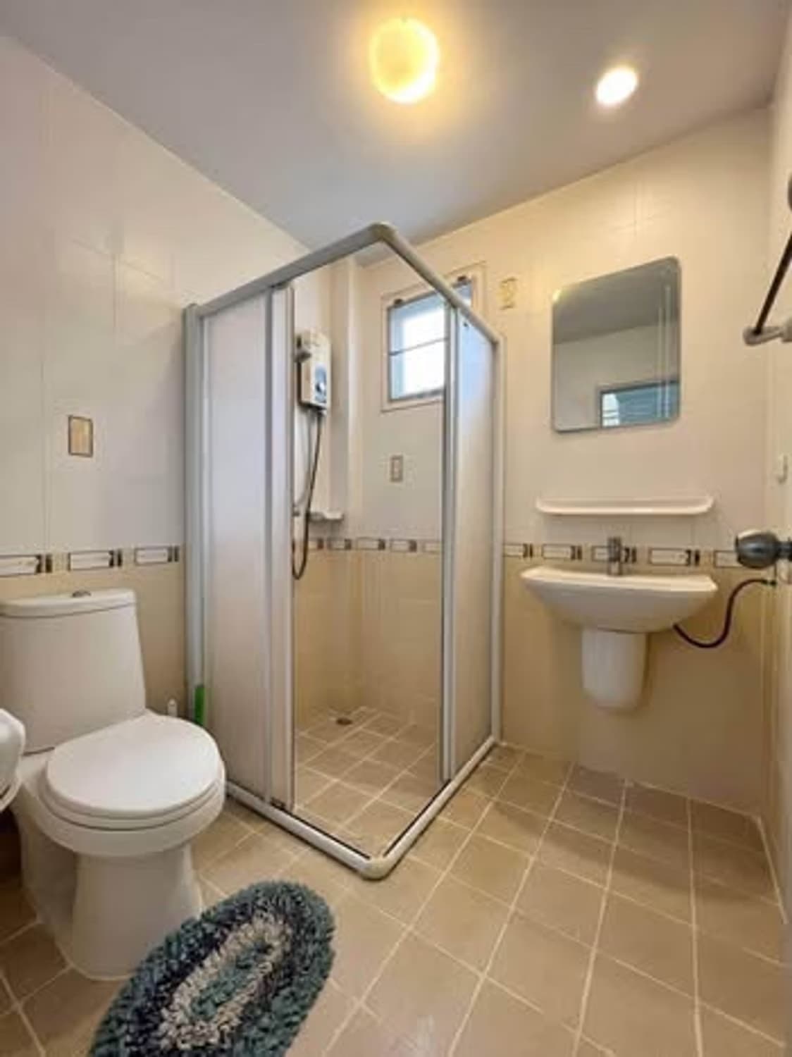 4 Bed House for Rent in Hang Dong - Image 12