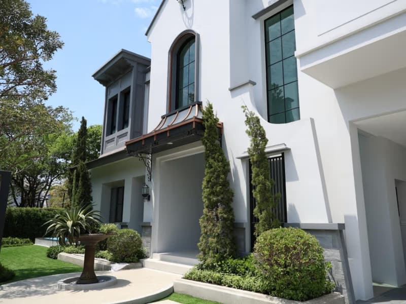 5 Bed House for Rent and Sale in Saphan Sung