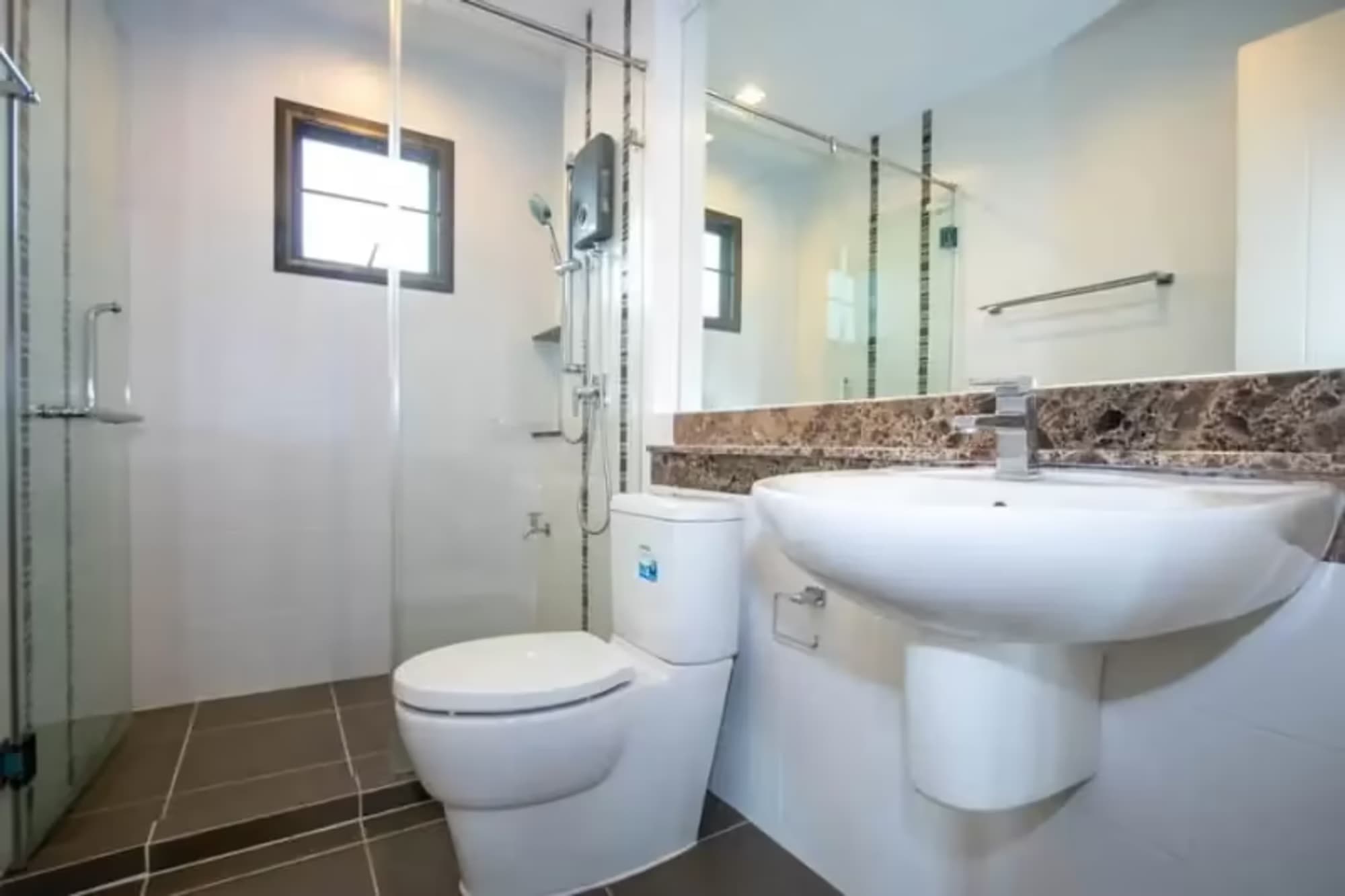 3 Bedroom House - Image 10