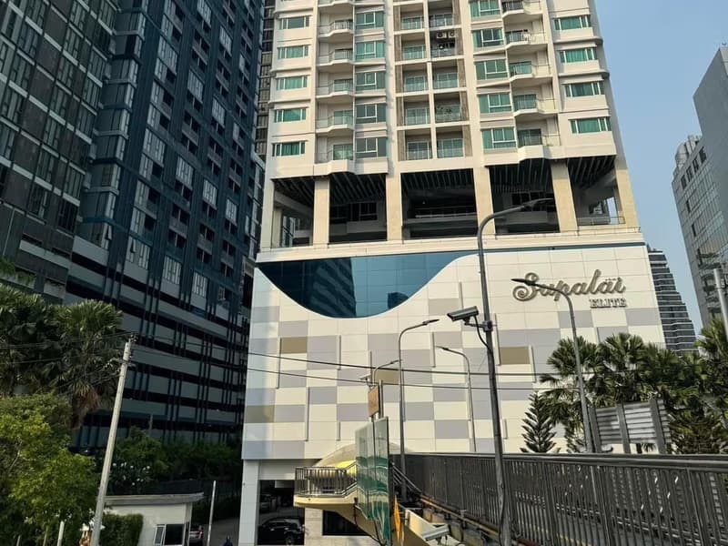 2 Bed Condo for Sale in Ratchathewi