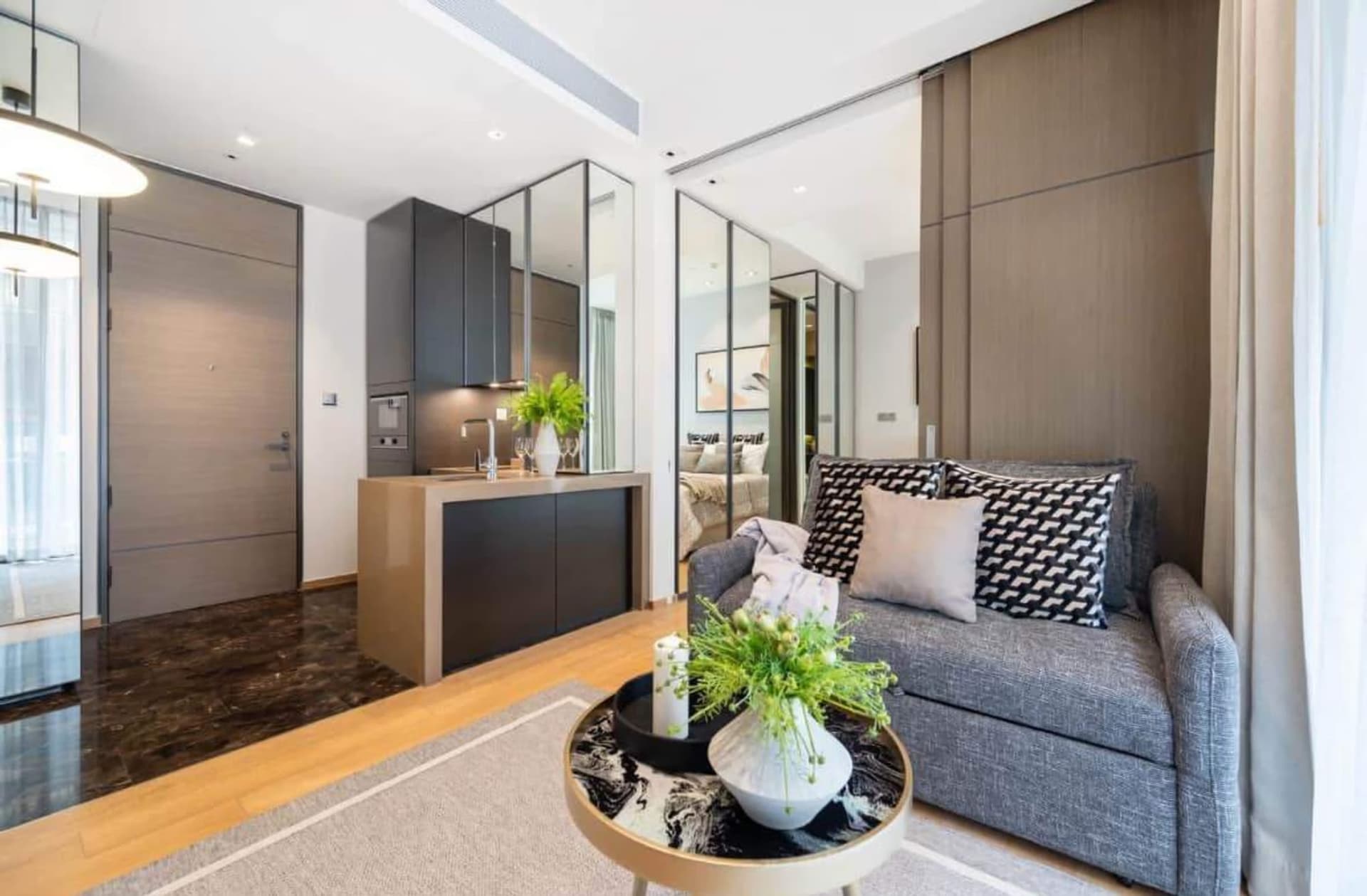 1 Bed Condo for Rent in Pathum Wan - Image 2