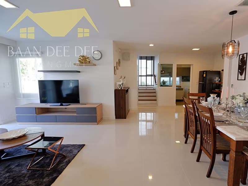 4 Bed House for Rent in San Kamphaeng District