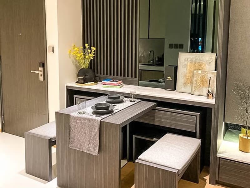 1 Bedroom Condo