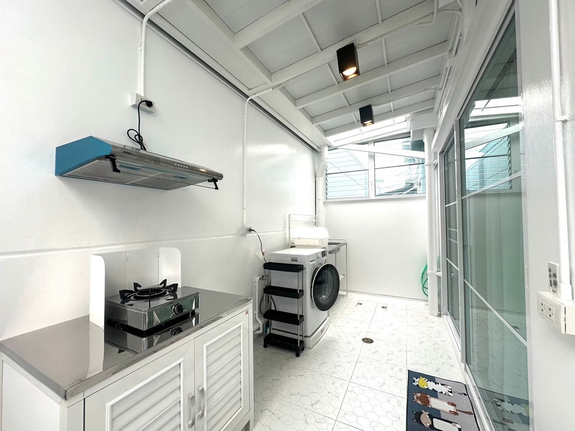 3 Bed Townhouse for Rent in Prawet - Image 4