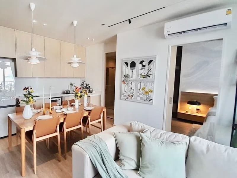 Condo for Rent at Noble State 39