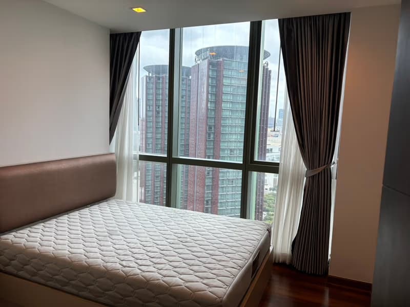 2 Bed Condo for Rent and Sale in Ratchathewi