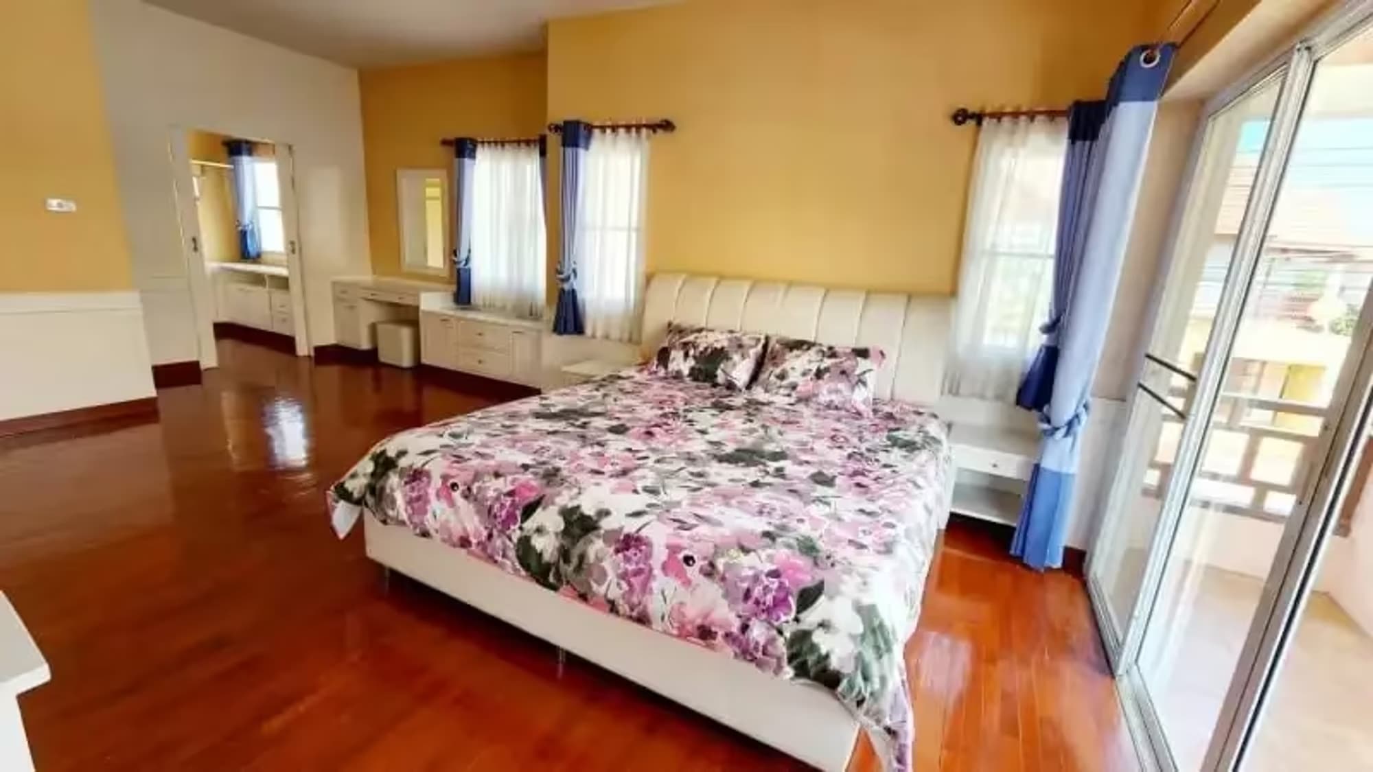 3 Bedroom House - Image 11