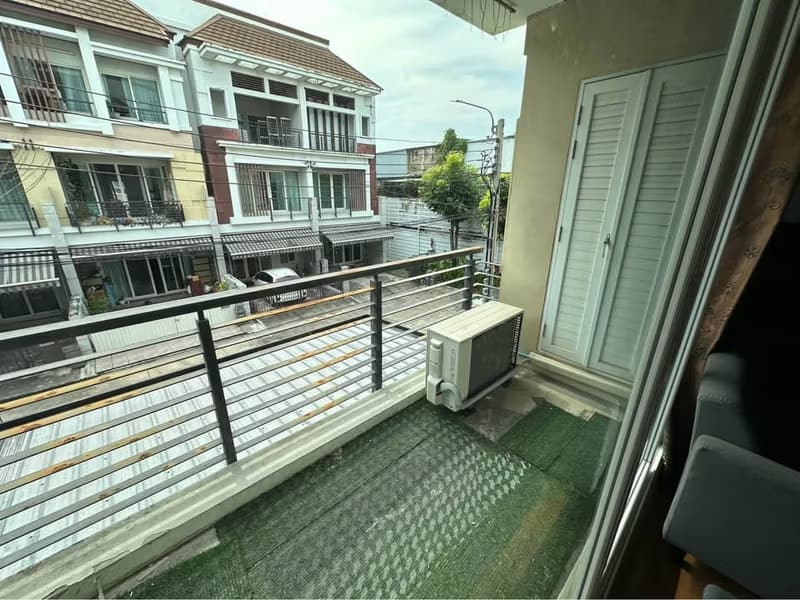 3 Bed Townhouse for Sale in Wang Thonglang
