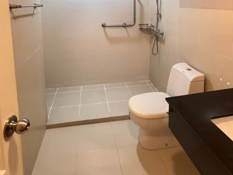 2 Bed Condo for Sale in Huai Khwang