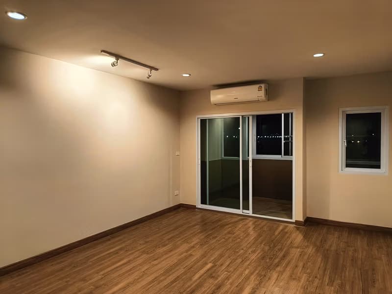 Condo for Sale at 103 Central Condo