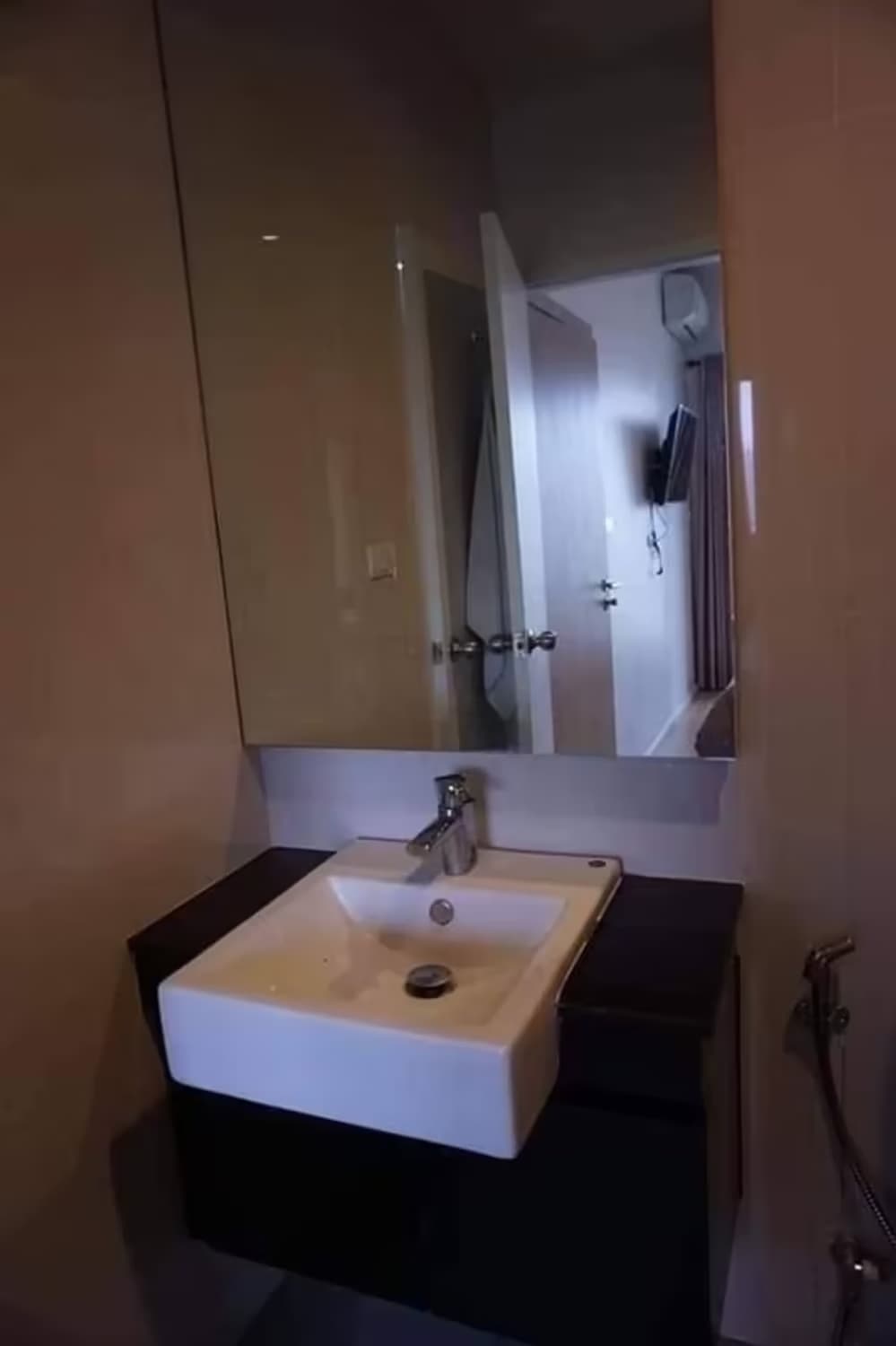  - Image 5