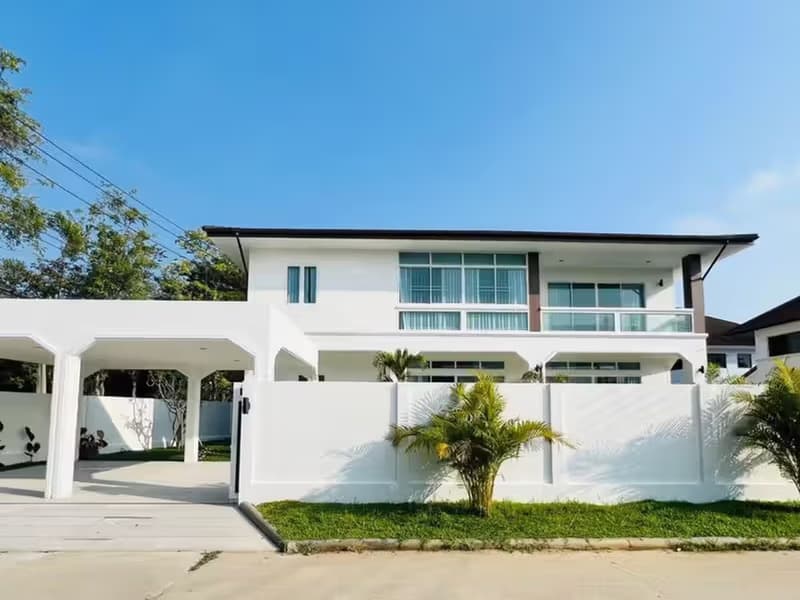 House for Sale in San Phak Wan, Hang Dong.