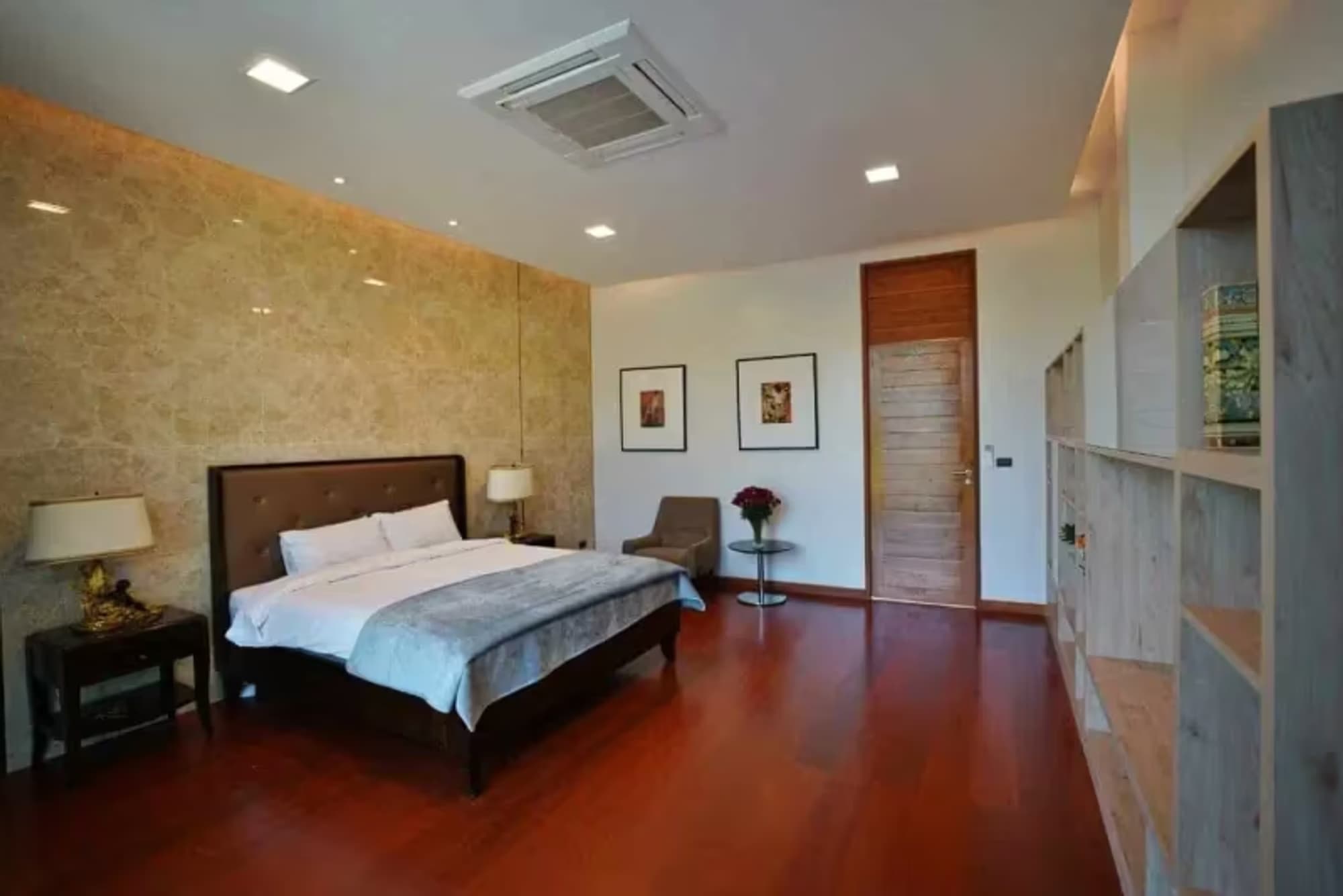 4 Bedroom House - Image 15