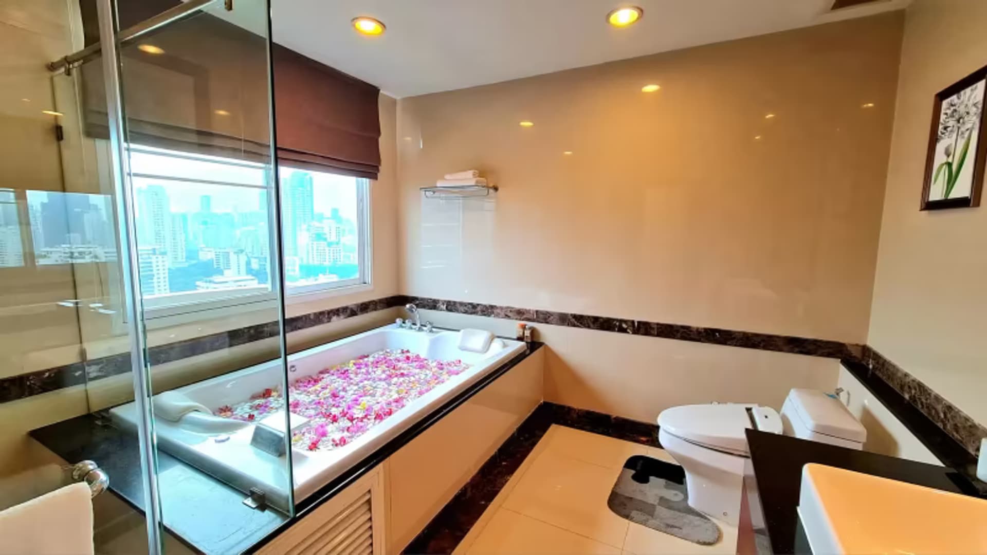 4 Bedroom Condo - Image 11