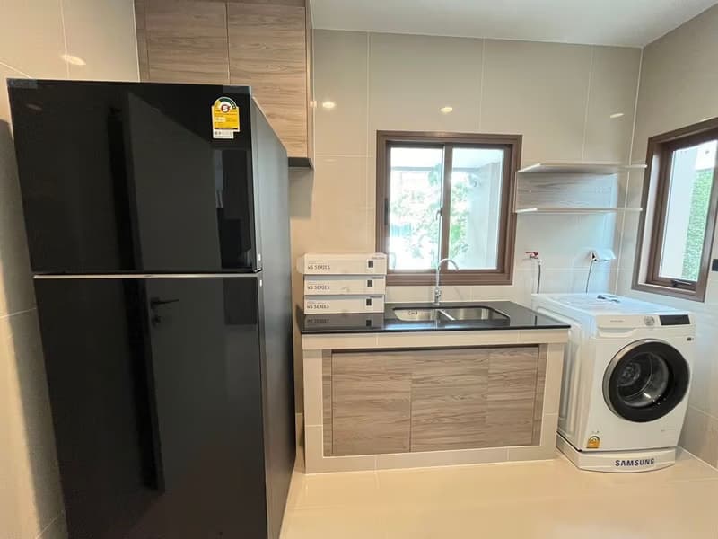 House for Rent in Hua Mak Bang Kapi.