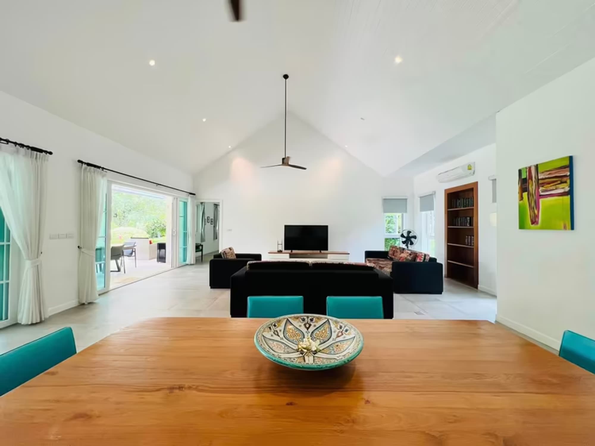 4 Bedroom House - Image 4