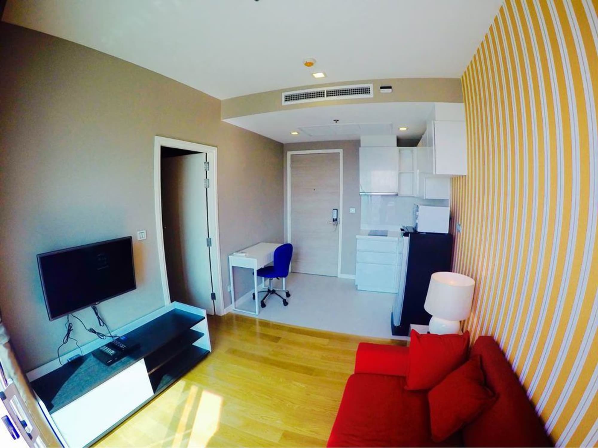 1 Bed Condo for Rent in Ratchathewi - Image 1