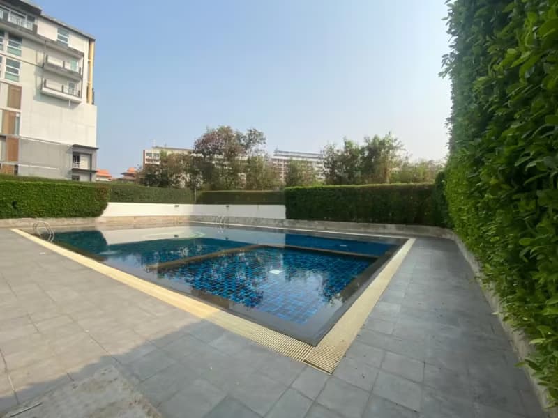 1 Bedroom Condo