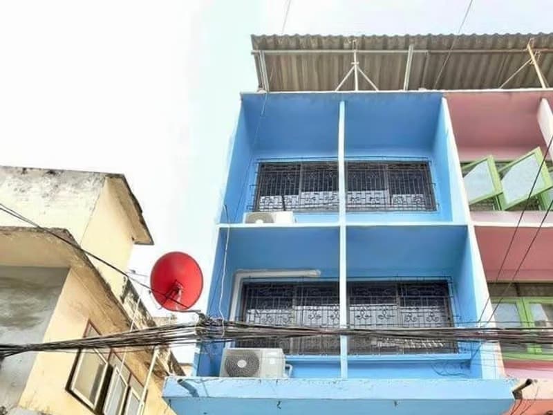 3 Bed Townhouse for Sale in Mueang Samut Prakan District