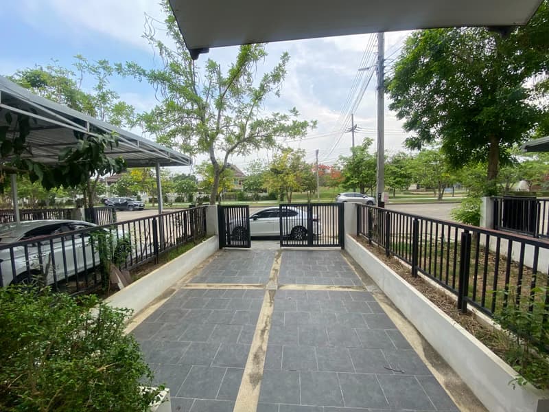 4 Bed Townhouse for Rent in Hang Dong