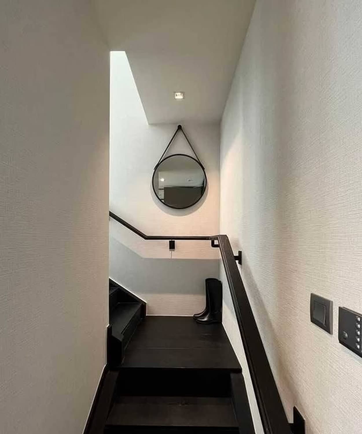 1 Bed Condo for Rent in Pathum Wan - Image 6
