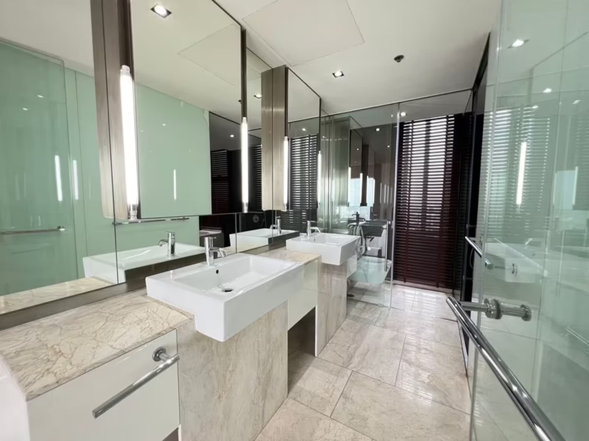 The Met Condominium - Image 7